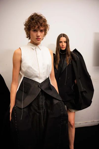 Look 1